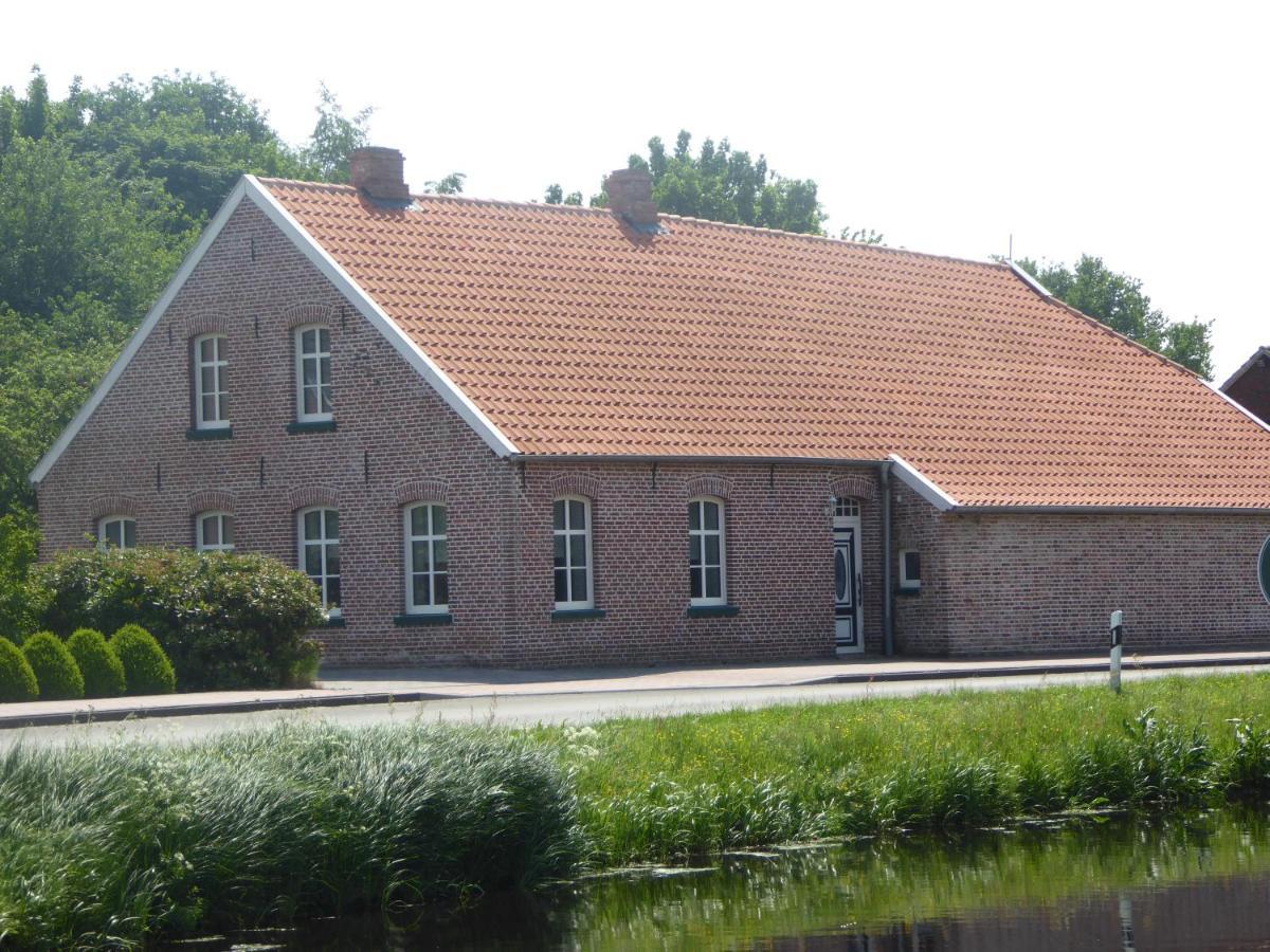 Ferienwohnung Elise Im Gulfhof Am Kanal Grossefehn Eksteriør bilde